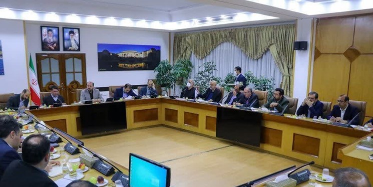 تسریع در بازگشت حقوق دولتی و مسئولیت‌های اجتماعی معادن