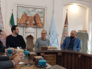 «پرانتز باز انسان پرانتز بسته» به روی صحنه می رود