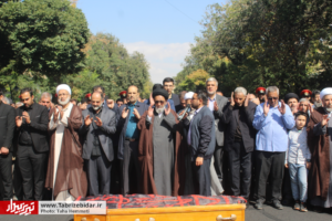 بدرقه پدر شهیدان آذرآبادی حق به خانه ابدی