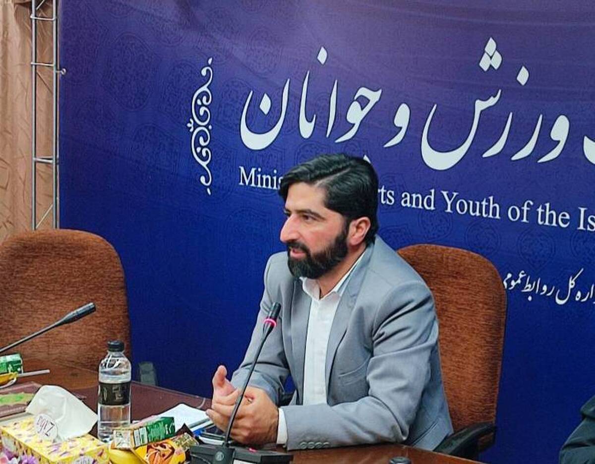 به حجم وسیع اطلاعات فضای مجازی دلخوش نباشیم / مسیر رشد جوان از فعالیت اجتماعی و مطالعه می گذرد