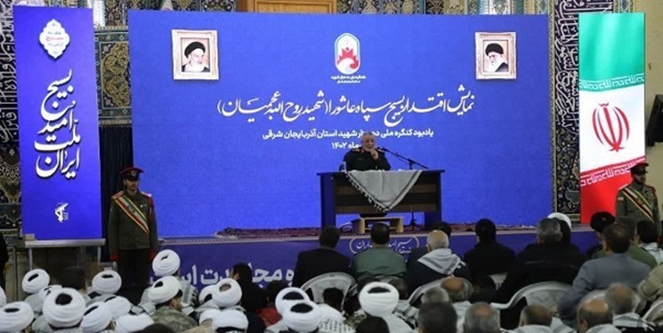 روایتی از دیدار رهبر انقلاب با خانواده شهید آذری / رژیم صهیونیستی به فروپاشی خود نزدیک‌تر شده