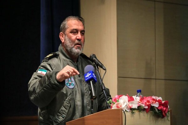 هوانیروز ۵۰۰ هزار ساعت عملیات را در دوران دفاع مقدس انجام داد