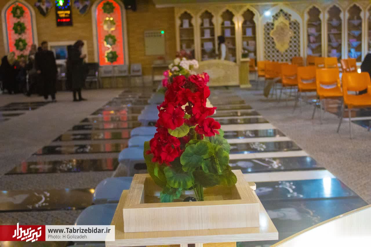 غریبانه های گلزارهای شهدای محلات تبریز