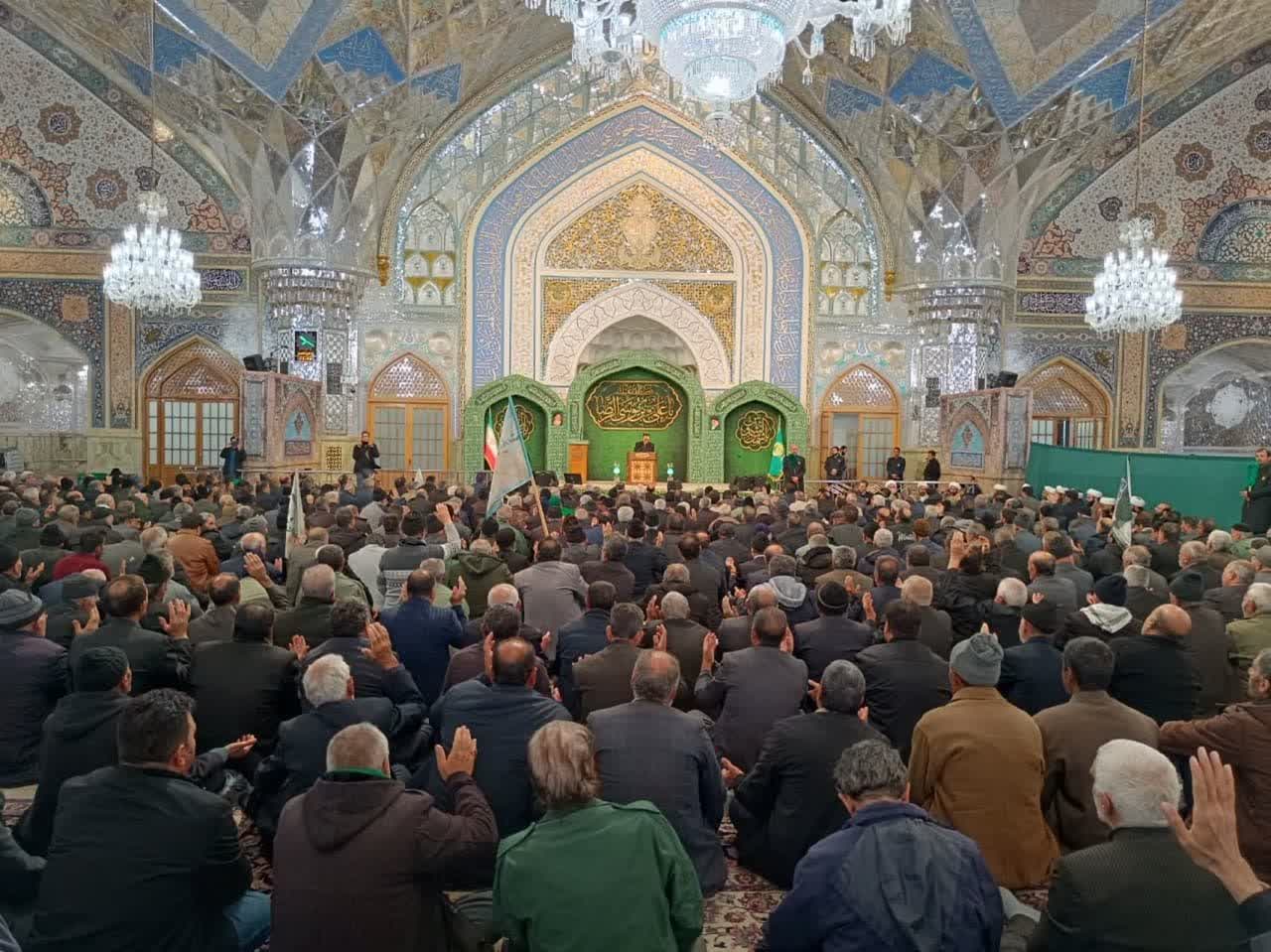 اجتماع ۵۰۰۰ نفری مدجویان آذربایجان شرقی در حرم رضوی