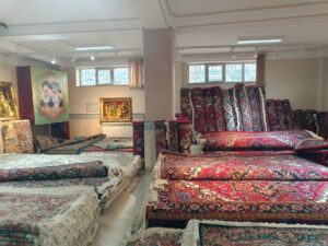 برپایی نمایشگاه تولیدات فرش مددجویی / عرضه مستقیم بدون واسطه