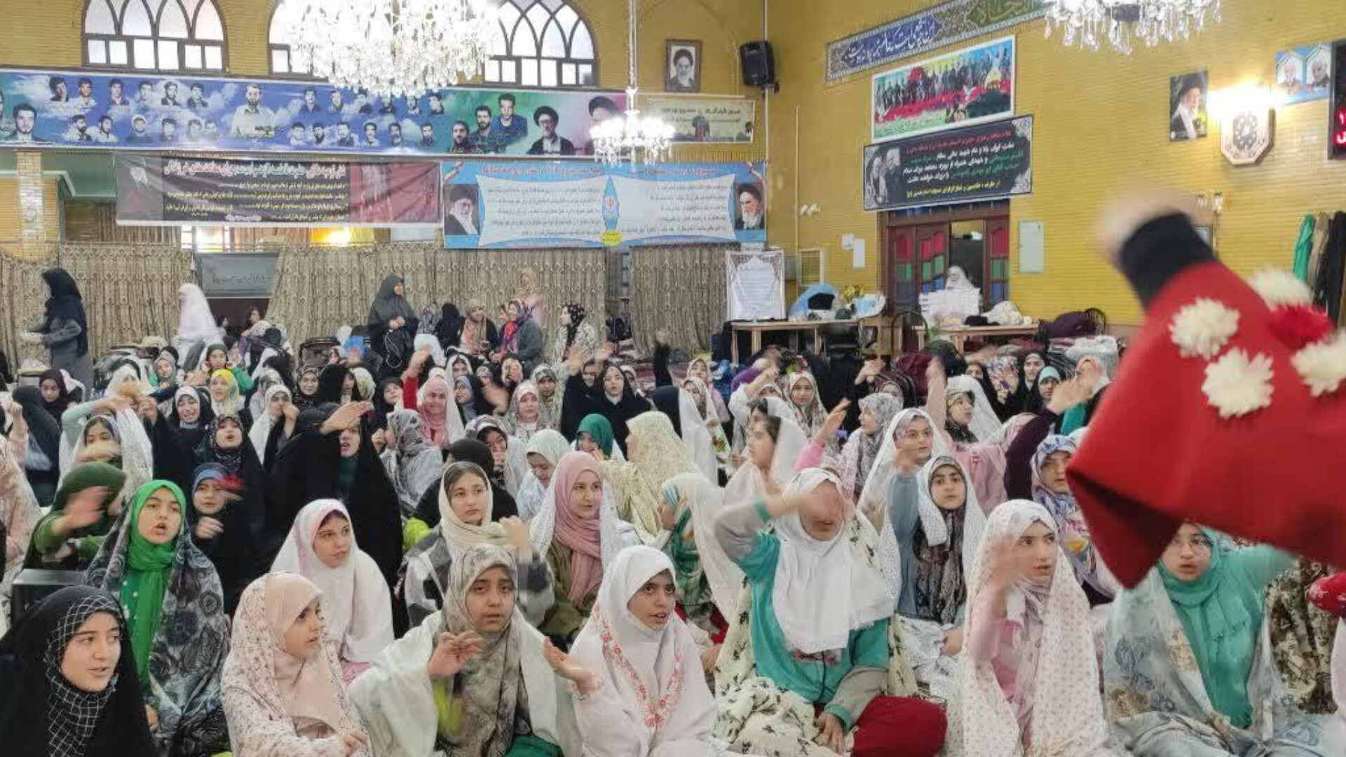 کارستان دهه هشتادی و نودی‌ها برای باخدا بودن