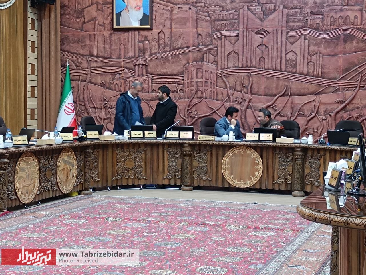 قهر شهردار از شورا / مرثیه نخوانید!