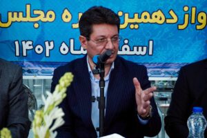 آجودان زاده: آپارتمان 180 متری و اسپورتیج مدل ۲۰۱۴ دارم / 500 میلیون هزینه برای تبلیغات