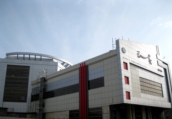 جواهر بی عیار تبریز / پاساژ میلیاردی در تلی از کسادی