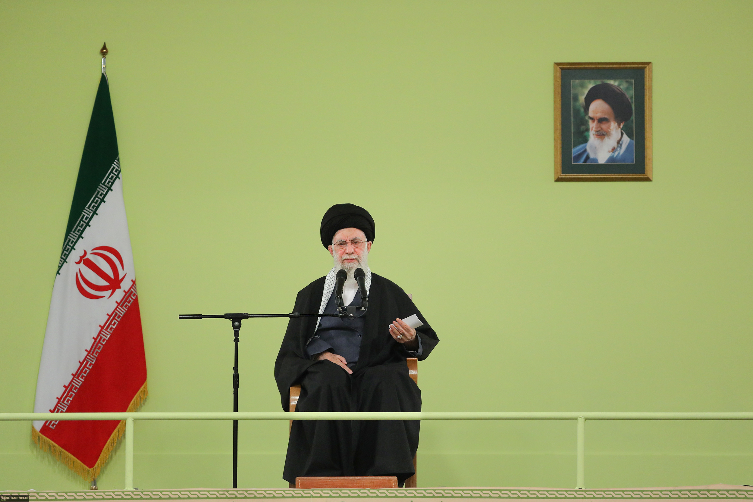 لزوم بسیج همت‌ها، سرمایه‌ها و ابتکارات ملت برای شکوفایی اقتصاد