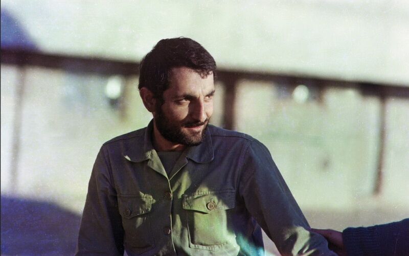 در آسمان هلهله درود و اسپند است و بر روی دجله،‌ هاله‌ای از آتش / دل‌‌نگران العطش نازدانه‌های مولایت نباش