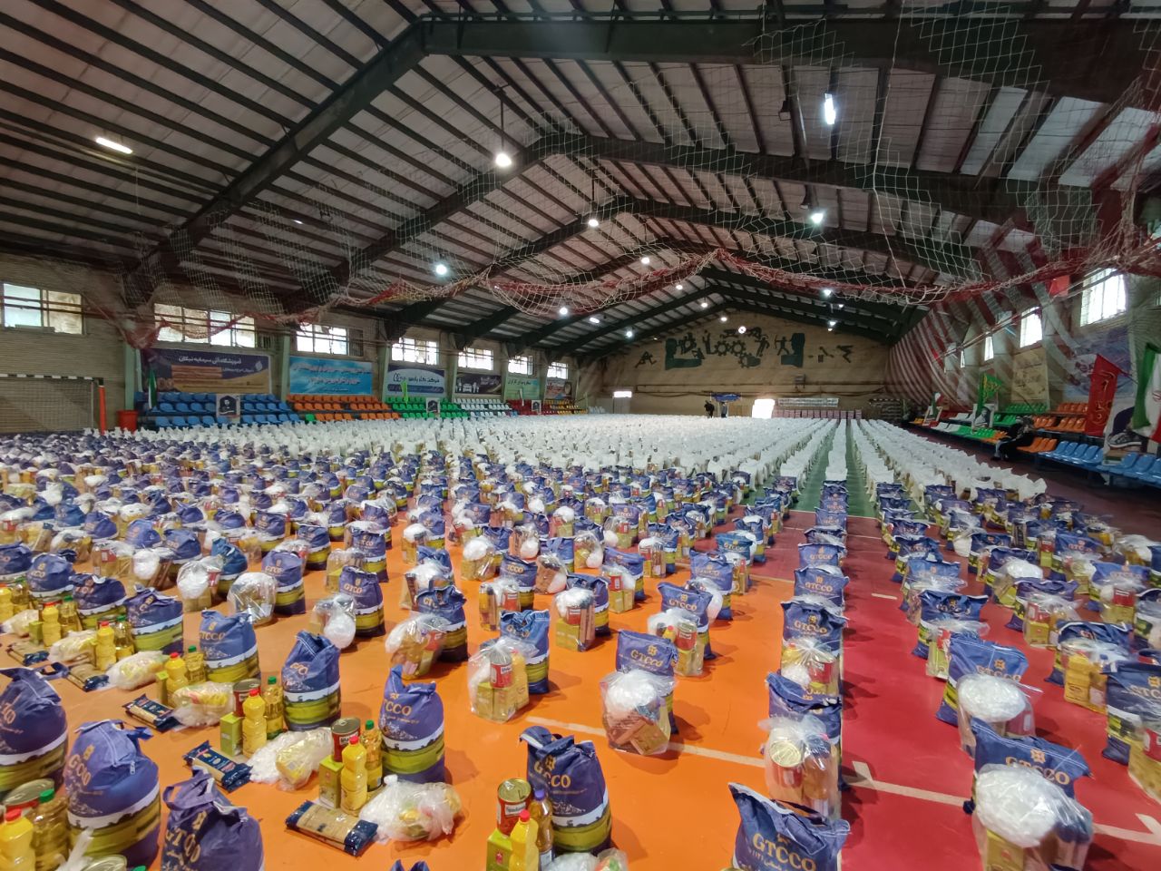 ۳۰۰۰بسته معیشتی بین نیازمندان زیر پوشش کمیته امداد تبریز توزیع شد