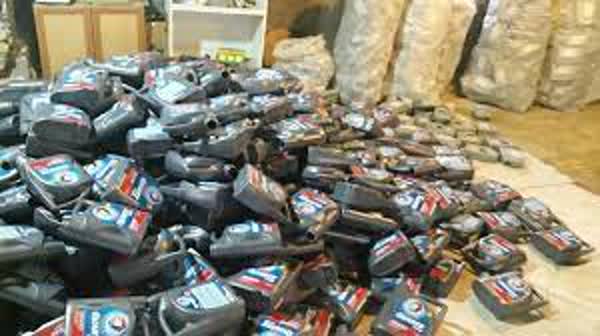 کشف محموله ۲۰ میلیاردی روغن موتور قاچاق در تبریز