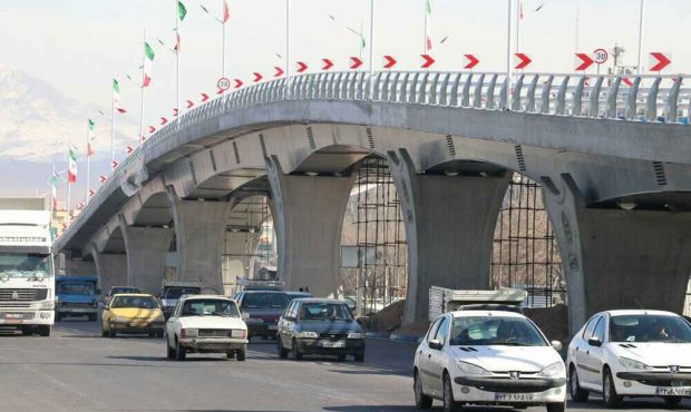مطب‌های پزشکی در کمین میدان ارتش / ترافیک تحمیلی اطبا، پل روگذر را بی‌خاصیت می کند؟
