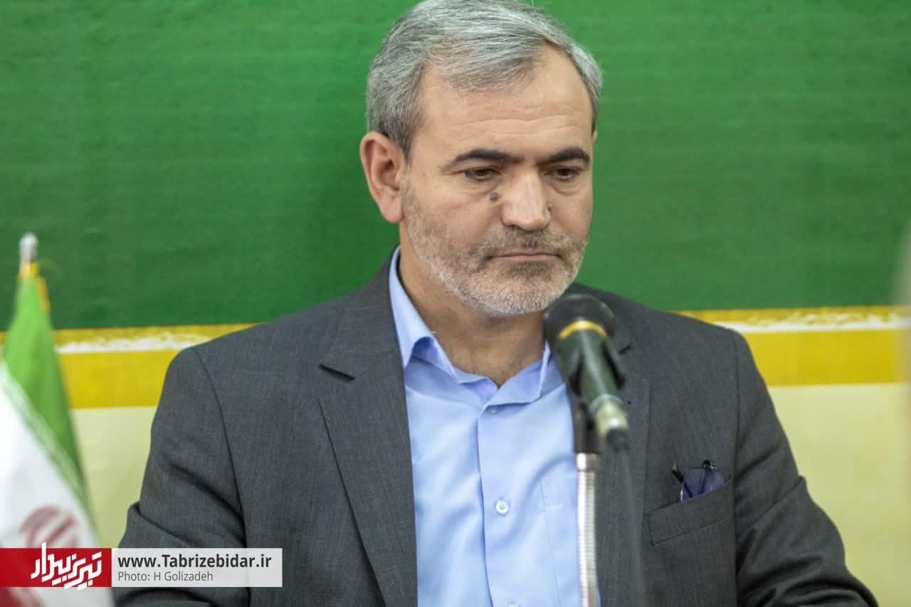 ایجاد زمینه اشتغال زایی برای دانش آموزان هنرستانی / انتخاب ۷ معلم نمونه استانی