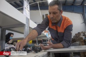 دمی با کارگران سختکوش