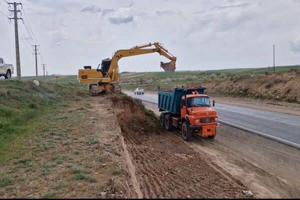 اجرای عملیات راهداری محوری در نقاط پرحادثه محور مراغه – هشترود