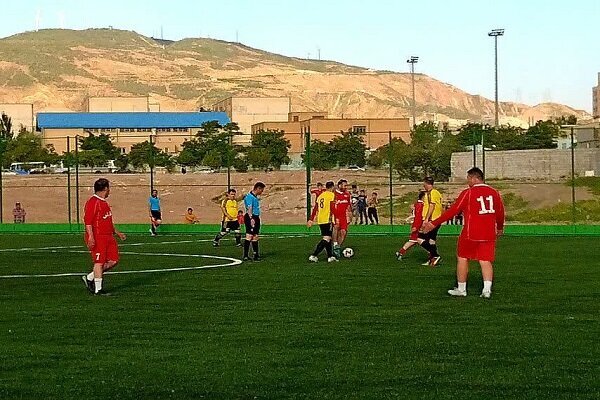 زمین چمن مصنوعی ستارخان تبریز افتتاح شد