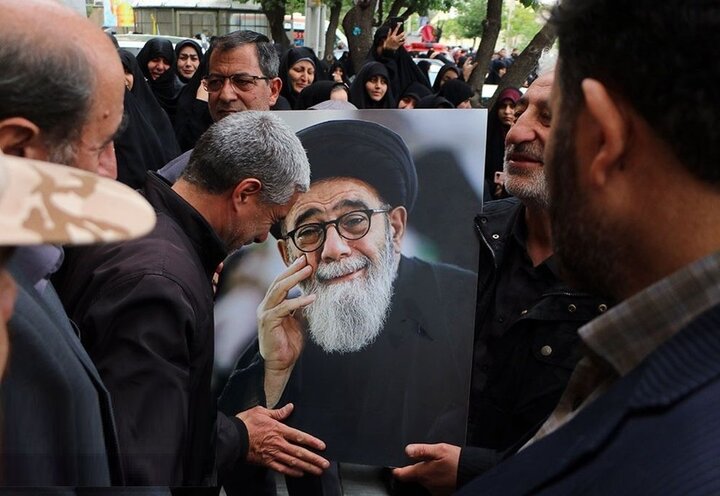 بار دگر صدایم کن ای داغ بر دل نشسته