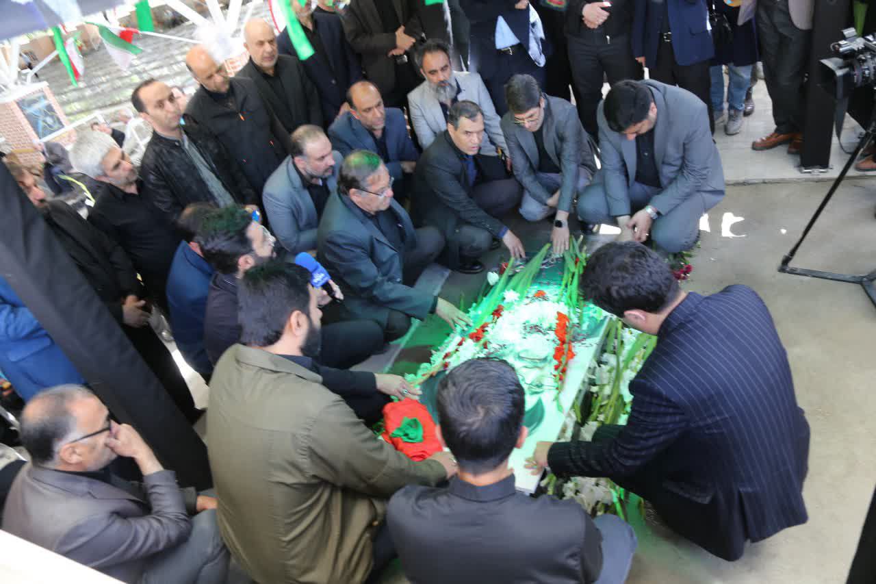 عرض ارادت اصحاب رسانه به ساحت مقدس شهدای خدمت