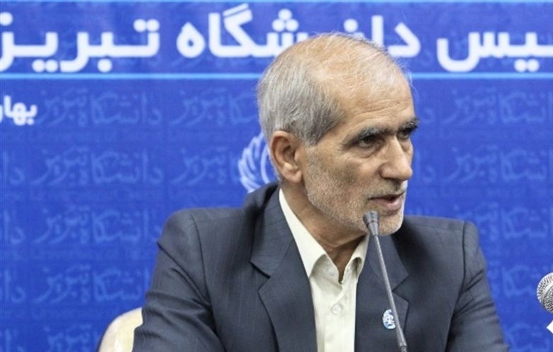 چالش با شهرداری بر سر خلعت پوشان