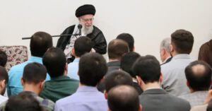 برای انتخاب خوب ببینید چه کسی توانایی کار در جهت ملاک‌های انقلاب را دارد