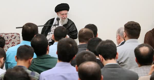 برای انتخاب خوب ببینید چه کسی توانایی کار در جهت ملاک‌های انقلاب را دارد