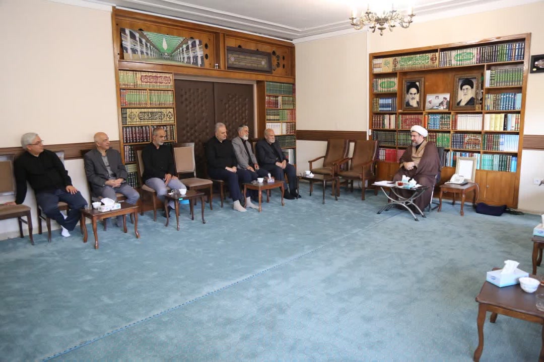 بازار و بازاریان باید نسبت به موضوعات سیاسی، اجتماعی، فرهنگی و اقتصادی حساس باشند