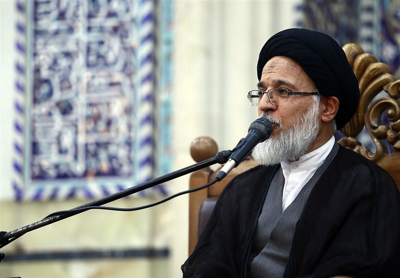 شهید مدنی به تنهایی یک پرچم است / راه حق استقامت و شهید می خواهد