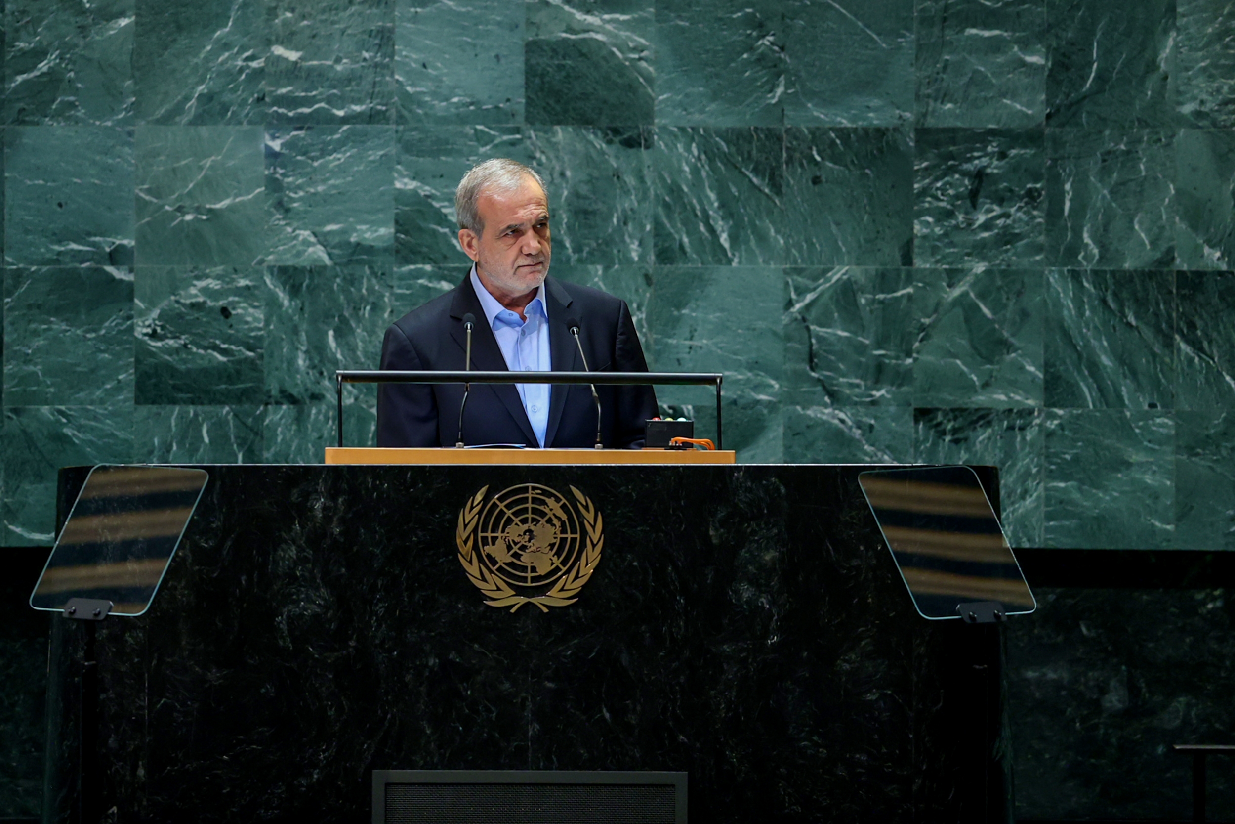 آماده تعامل با اعضای برجام هستیم/ ایران هرگز آغازگر هیچ جنگی نبوده بلکه متجاوزان را پشیمان کرده است