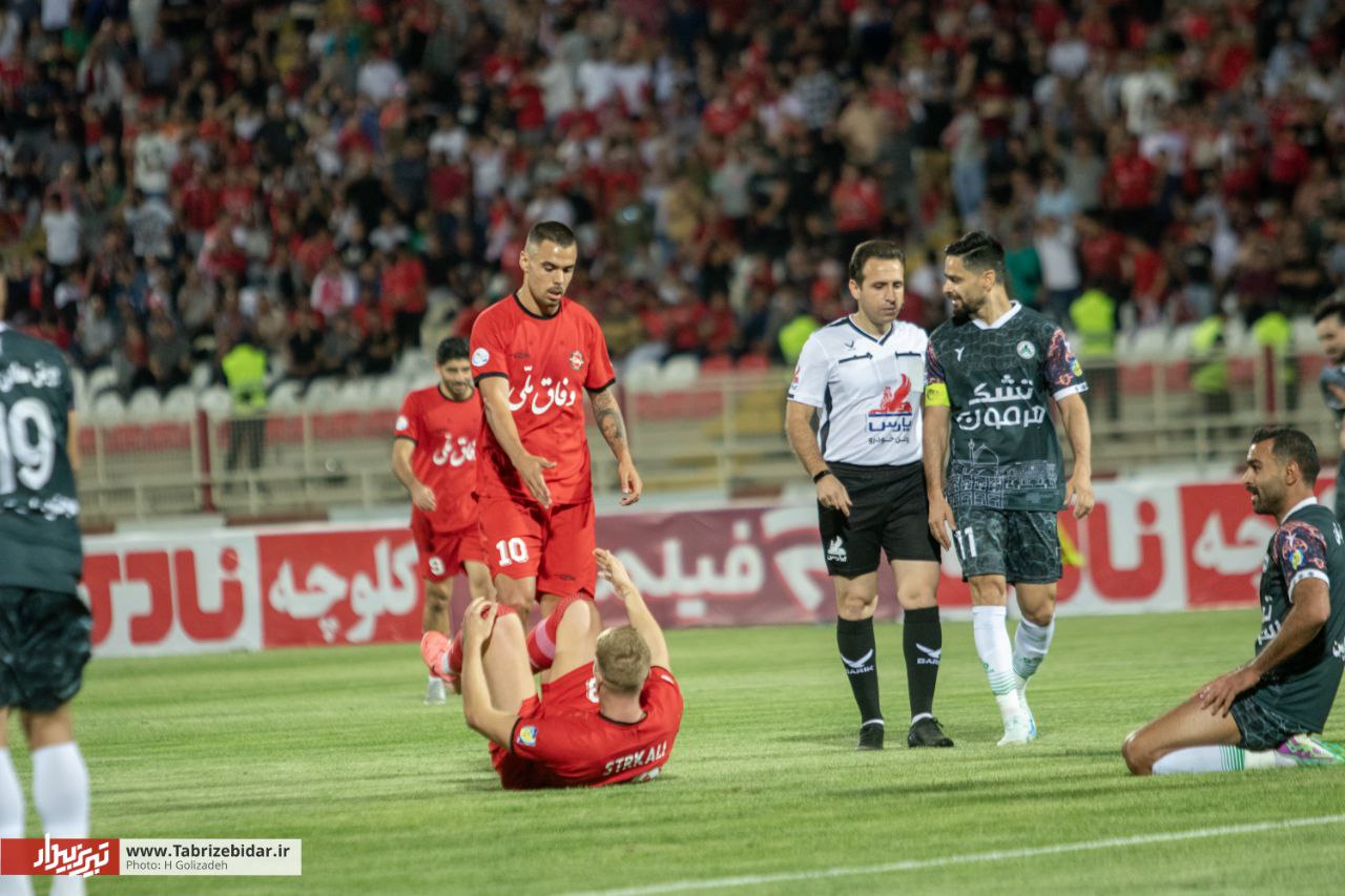 ذوب آهن گربه سیاه تراکتور / هوا برمان داشته بود که قهرمان لیگ ماییم!