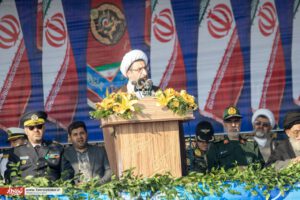 ايستادگی در مقابل استکبار جهانی زير سايه اقتدار نيروهای مسلح است