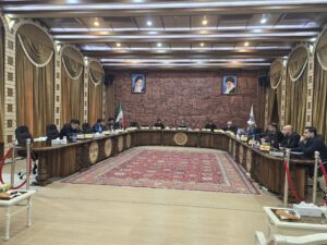 نه پرویز هادی و نه علی راستی / از نطق های طوفانی علیه فرماندار تا حواشی باغ گلستان