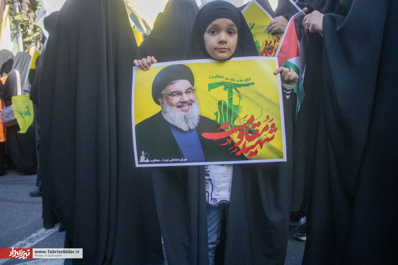 آمادگی تبریزی ها برای اعزام / ما با آمریکا برادری نداریم و سلاح خود را زمین نمی گذاریم