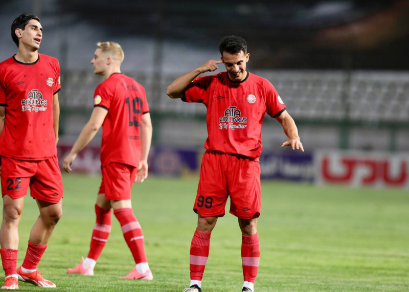 سپاهان ۰-۱ تراکتور / طلسم ۱۱ ساله با ۱۰ نفر شکسته شد