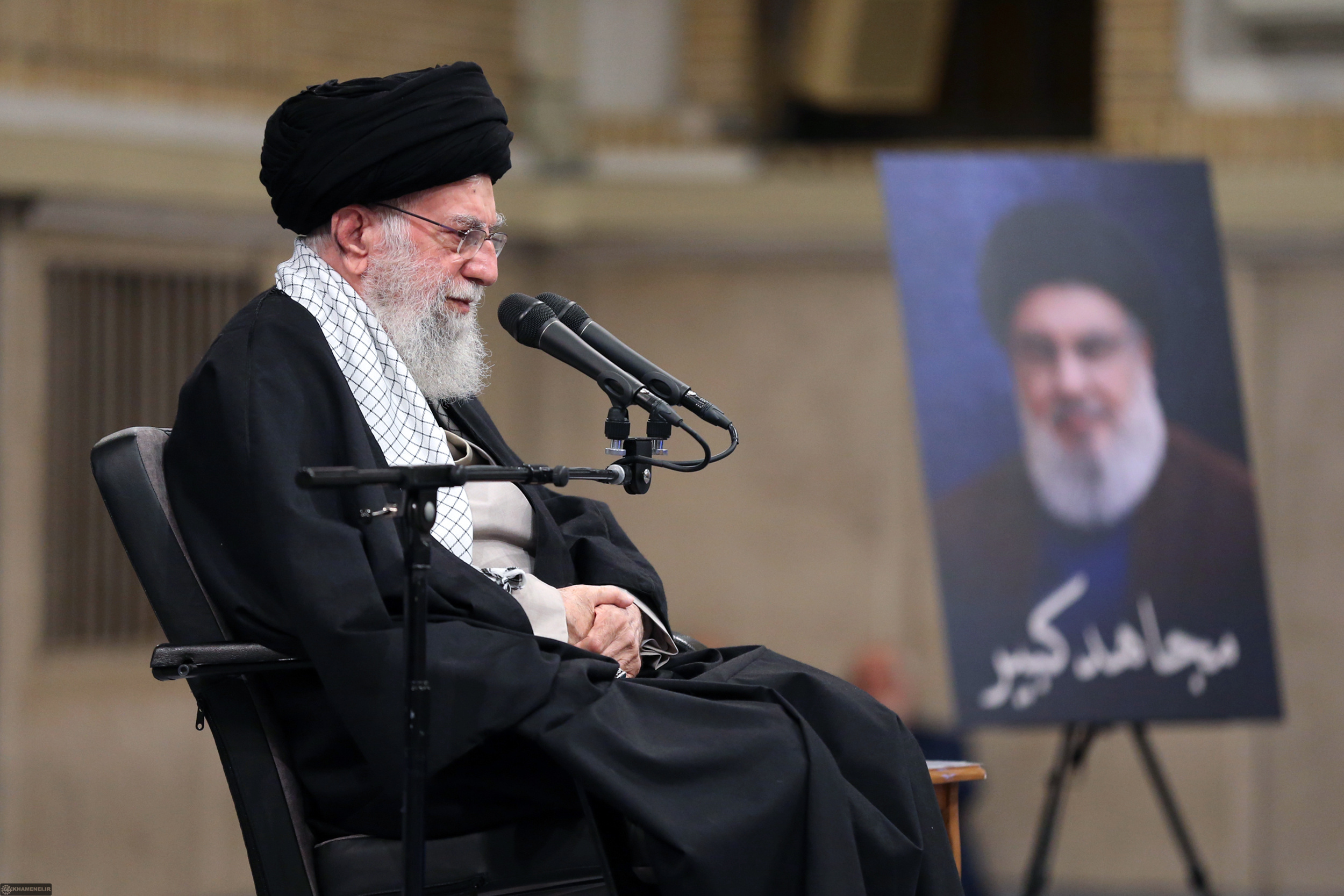 ما عزاداریم اما جنس عزای ما همچون جنس عزای سیدالشهدا(ع) زنده کننده است/ اساس مشکلات منطقه حضور کسانی است که به دروغ دم از صلح و آرامش می‌زنند