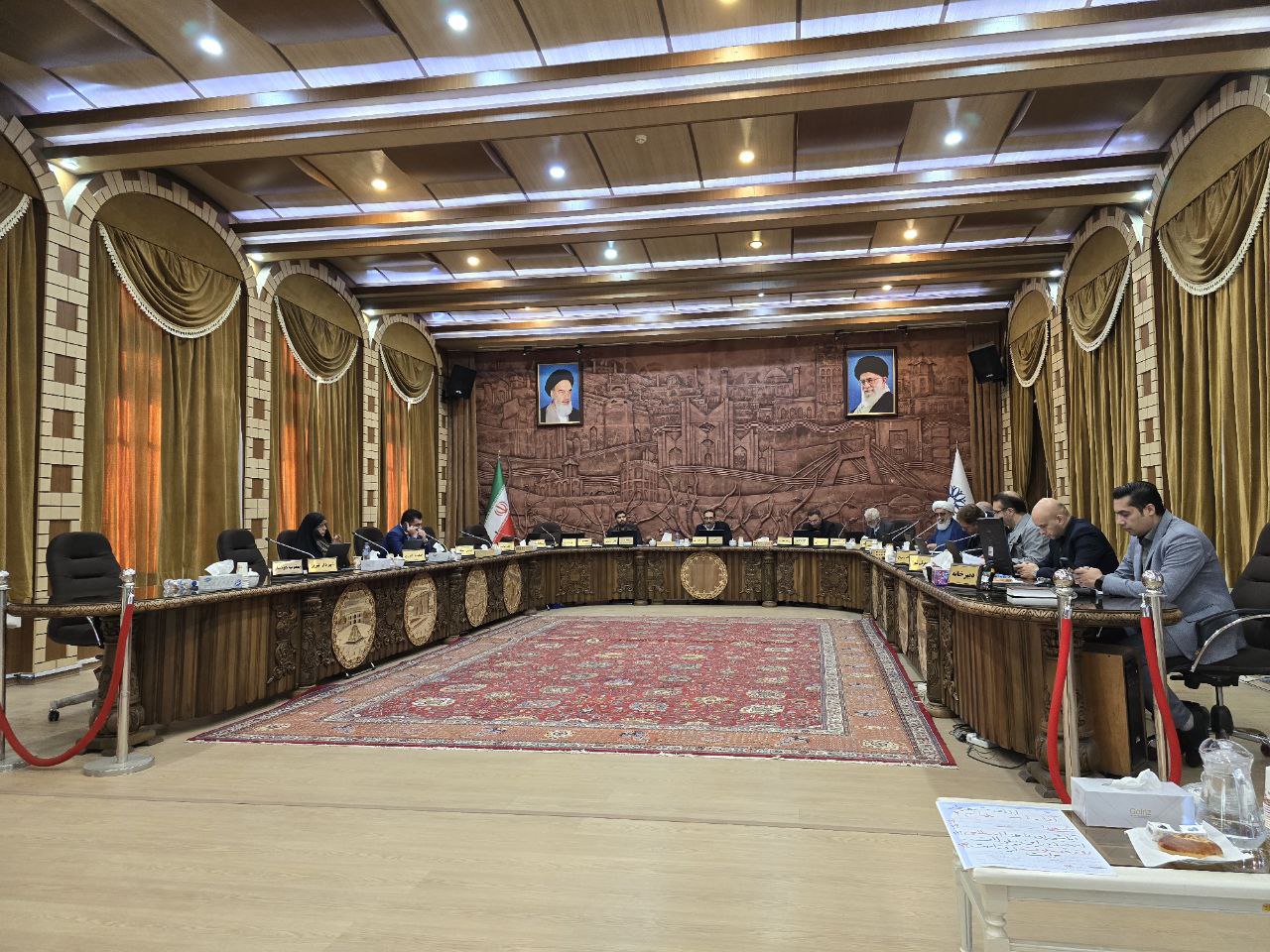 همچنان تنش و حواشی به متن می چربد / حلال نمی کنم! / ماجرای یک نامه و خانواده شهدا