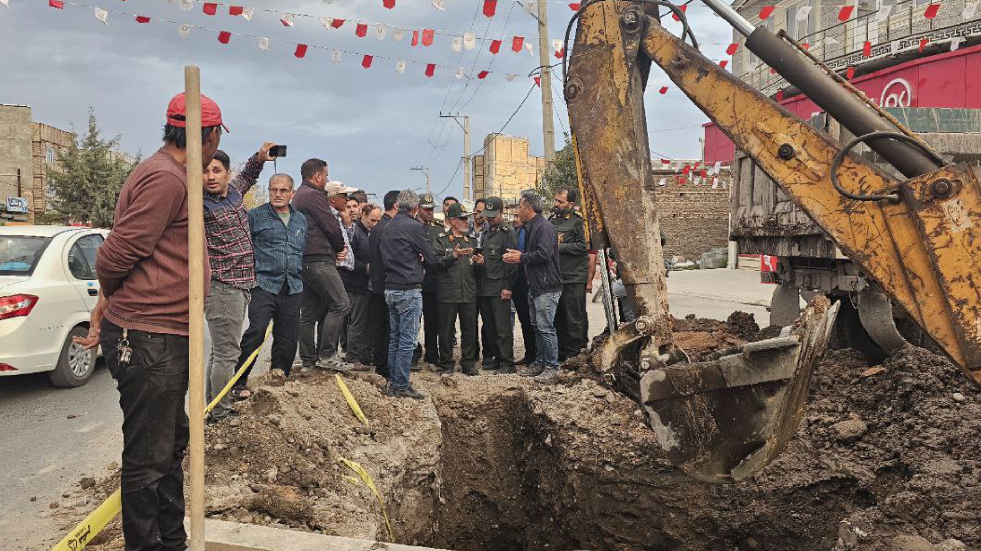 بسیج سازندگی روی ریل خدمت رسانی