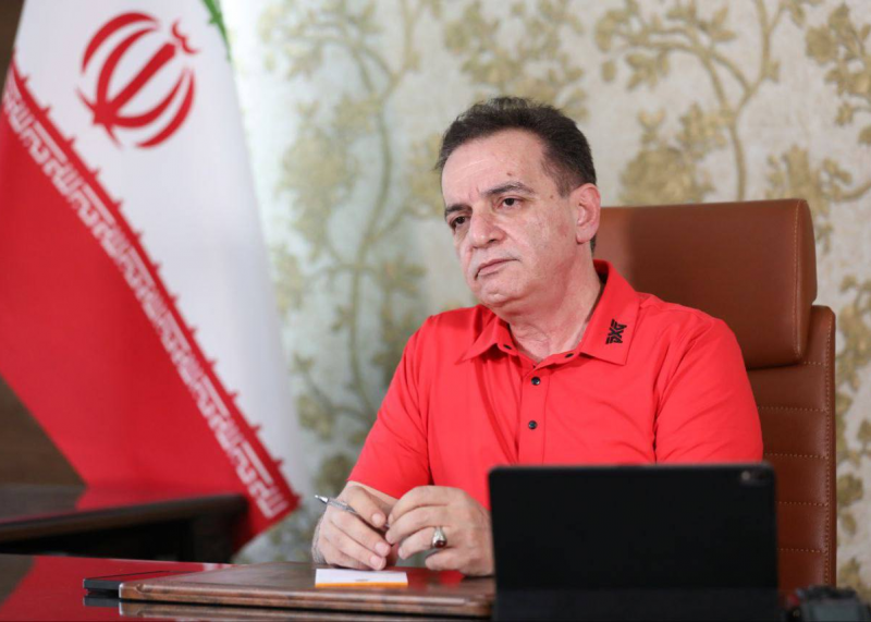 آقای خیابانی از رنگی بودن خارج شوید / عقده‌گشایی سیاسی می‌کنند