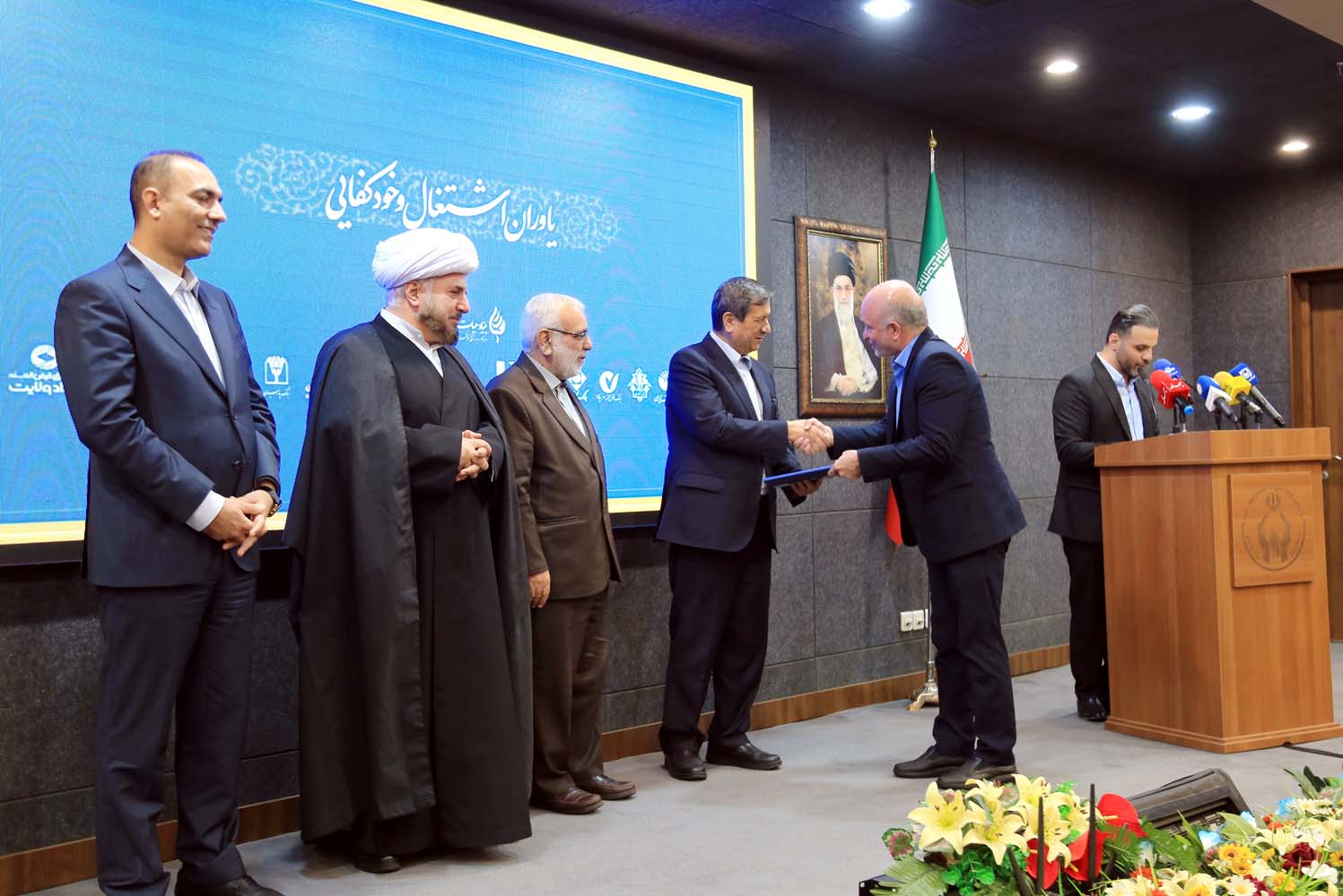 به وام‌ اشتغال کمیته امداد سرعت بیشتری دهید