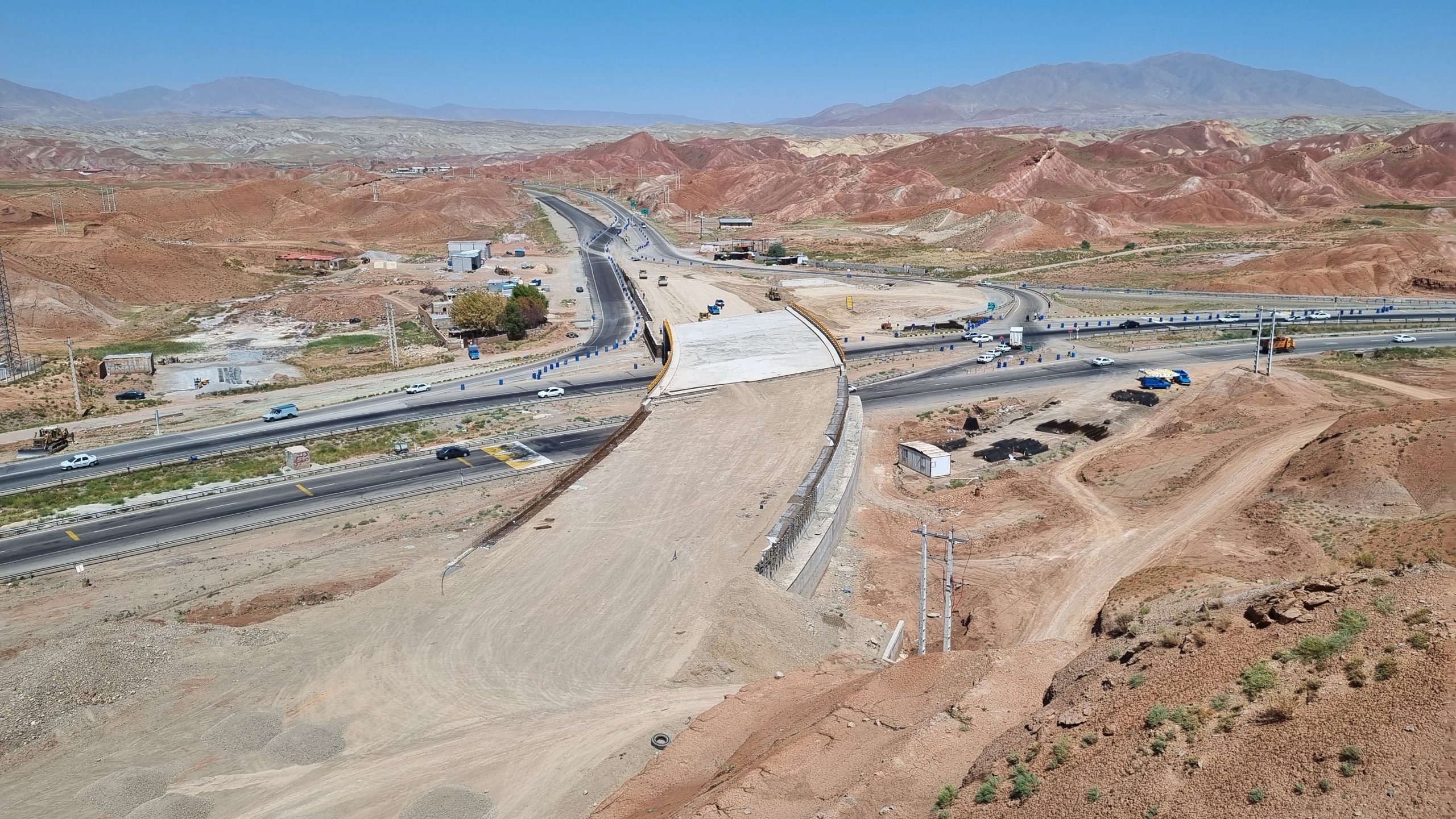 آماده سازی پروژه بزرگراهی خواجه – ورزقان