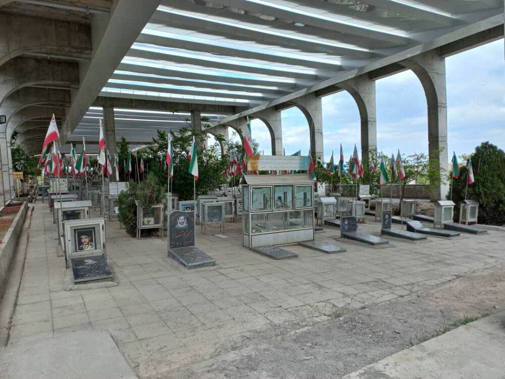 بازنگری در پروژه ساماندهی گلزار شهدا