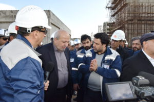 بازدید فرمانده قرارگاه اقتصادی وزارت دفاع از شركت پتروشیمی تبریز
