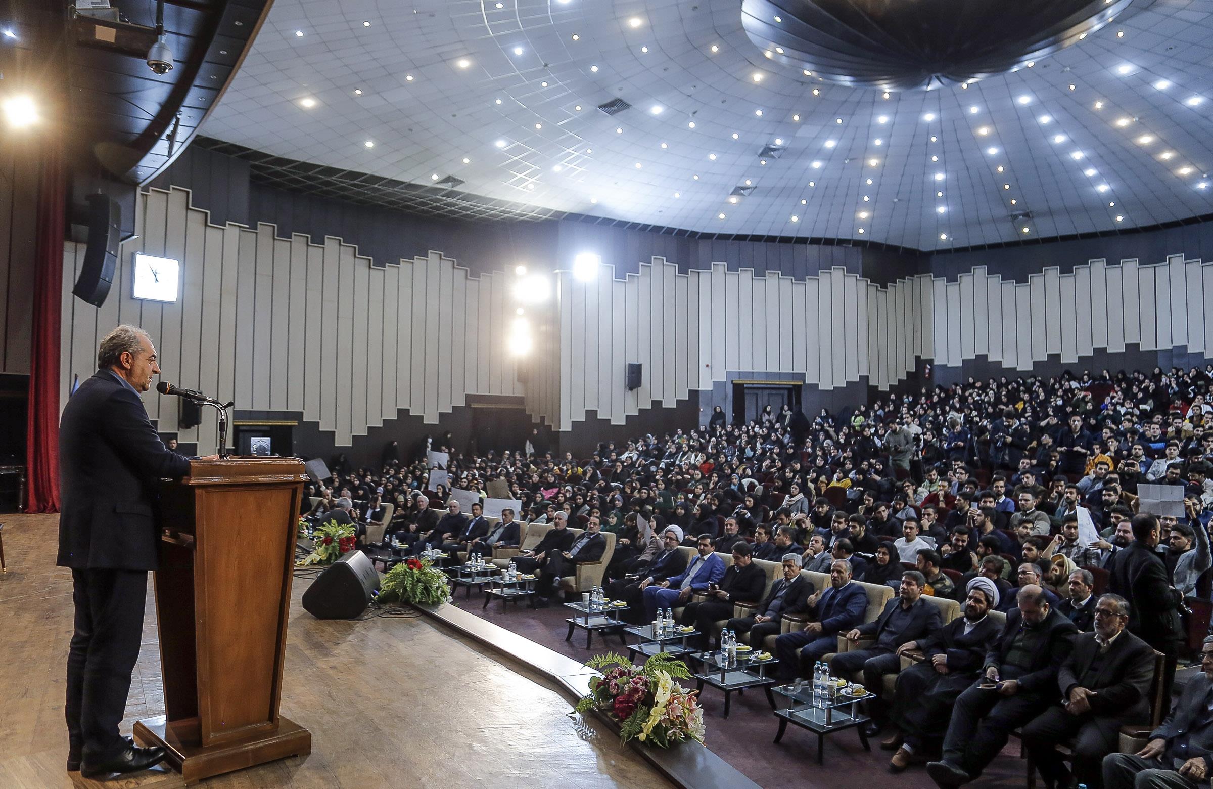 فضای امنیتی در دانشگاه‌ها قابل قبول نیست