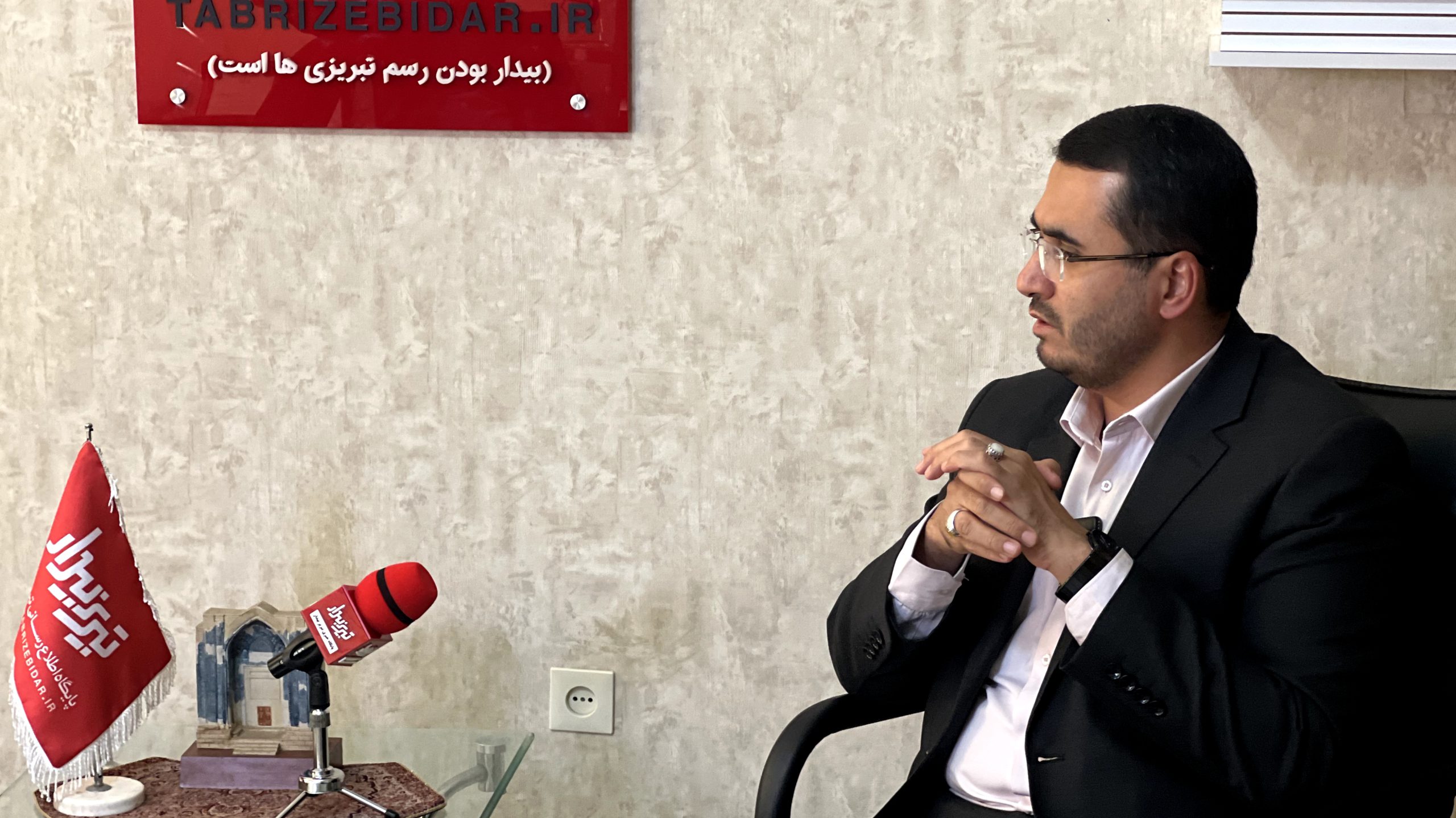 شهید سلیمانی قهرمان واقعی مبارزه با تروریسم / حاج قاسم حتی به گردن اروپایی ها و آمریکایی ها هم حق دارد