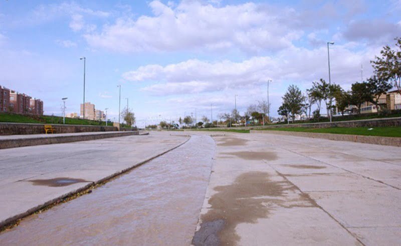 رویای جریان آب در رگ حیاتی تبریز / میدان چایی؛ گرفتار در پیچ و خم دولت و شهرداری