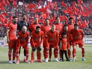 فینال لیگ برنده نداشت / تراکتور با وجود توقف، در صدر ماند