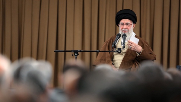 پیشرفت‌ها در همۀ بخش‌های نظامی ادامه یابد