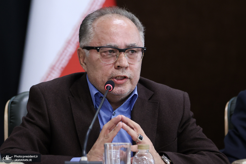 پزشکیان مرد روزهای سخت است و می‌تواند کارهای بزرگی انجام دهد