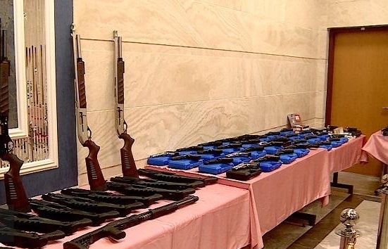 کشف ۱۰۰ قبضه انواع سلاح‌های جنگی و شورشی در تبریز